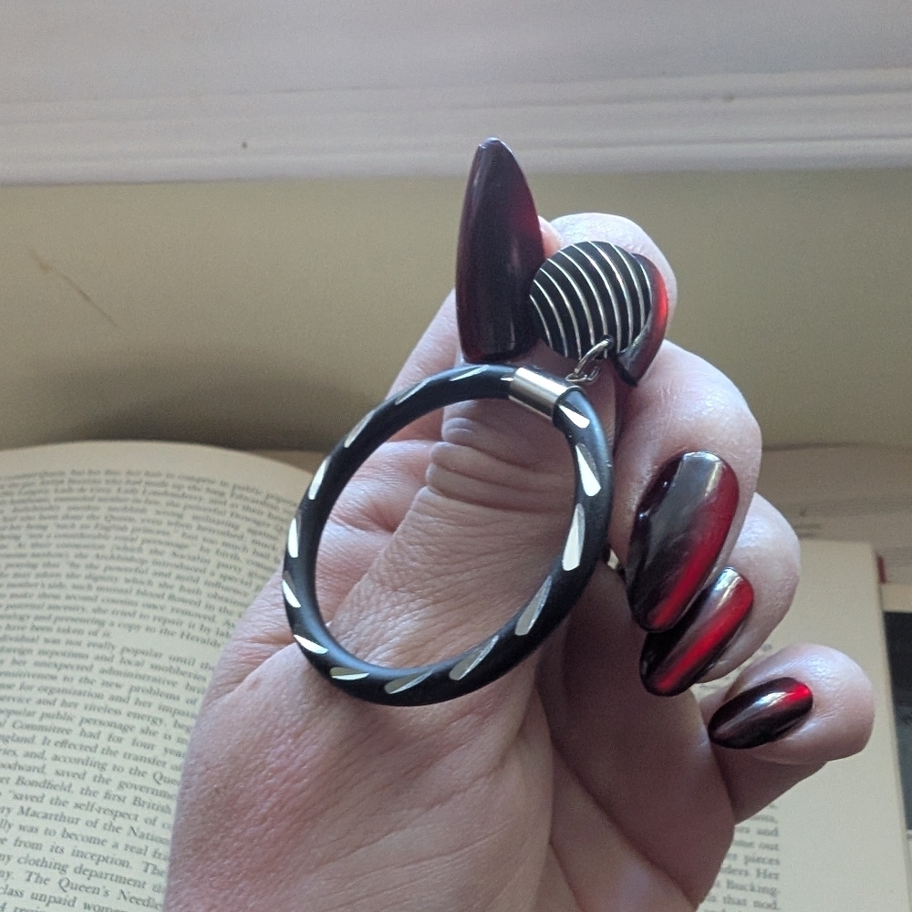 Elegant Black and Silver Hoop Earrings - Picture 5 of 7